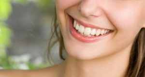 What Are the Advantages of Choosing an East River Dental Implants Office for Your Tooth Replacement Needs?